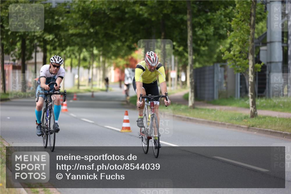 10.08.2025 - GEWOBA Citytriathlon Bremen Yannick Fuchs http://msf.ph/oto/8544039 10.08.2025 12:53:05 Radfahren 734, 833, 895, 915 meine-sportfotos.de