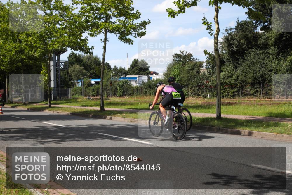 10.08.2025 - GEWOBA Citytriathlon Bremen Yannick Fuchs http://msf.ph/oto/8544045 10.08.2025 14:41:56 Radfahren 56, 209, 213, 235, 246, 250, 262, 317, 478, 480 meine-sportfotos.de