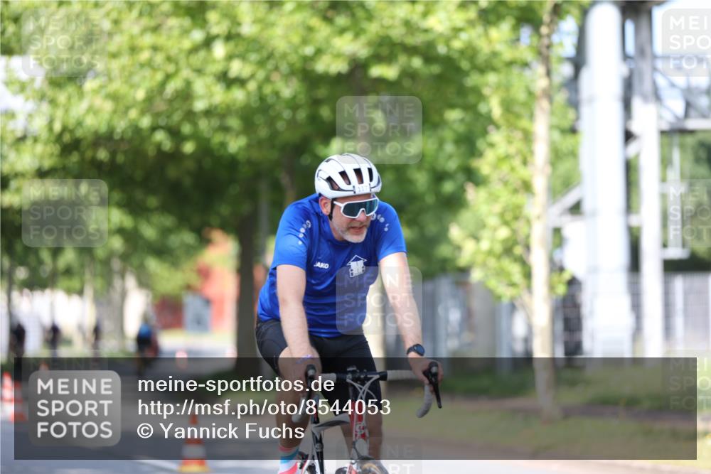 10.08.2025 - GEWOBA Citytriathlon Bremen Yannick Fuchs http://msf.ph/oto/8544053 10.08.2025 10:55:45 Radfahren 93, 117, 207, 444, 480 meine-sportfotos.de