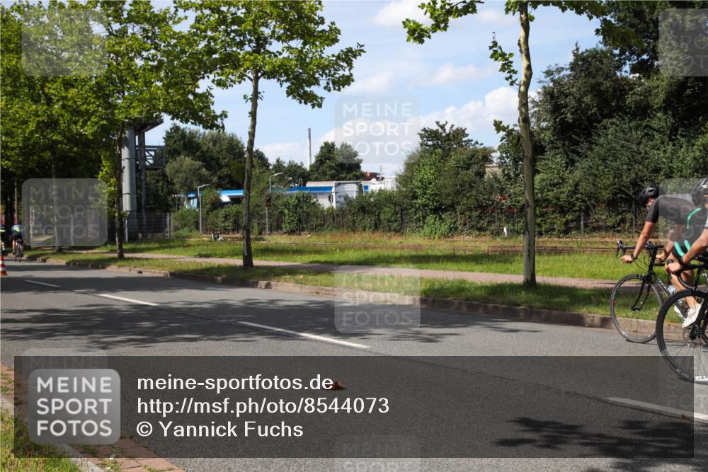 10.08.2025 - GEWOBA Citytriathlon Bremen Yannick Fuchs http://msf.ph/oto/8544073 10.08.2025 14:42:12 Radfahren 19, 56, 145, 235, 246, 250, 288 meine-sportfotos.de
