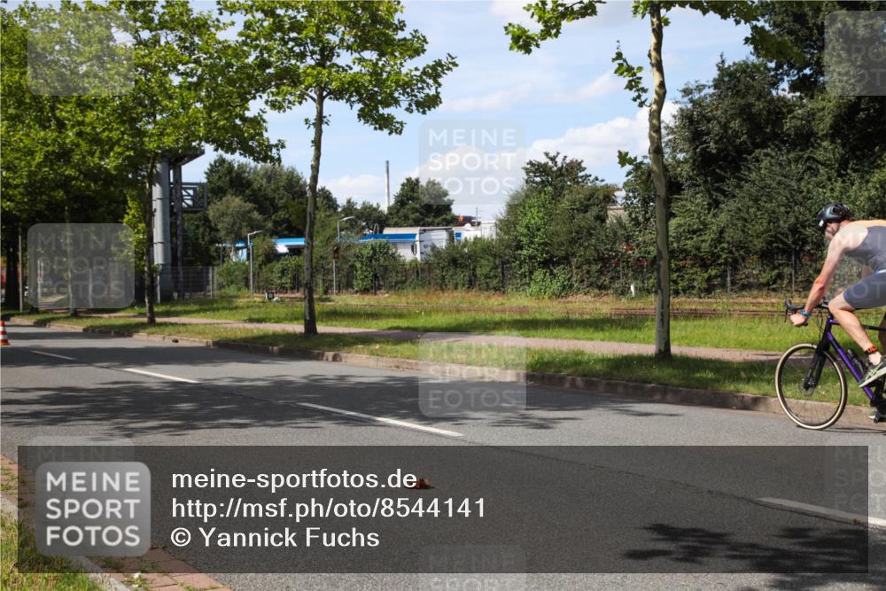 10.08.2025 - GEWOBA Citytriathlon Bremen Yannick Fuchs http://msf.ph/oto/8544141 10.08.2025 14:43:08 Radfahren 67, 180, 205, 234, 311, 436, 446 meine-sportfotos.de