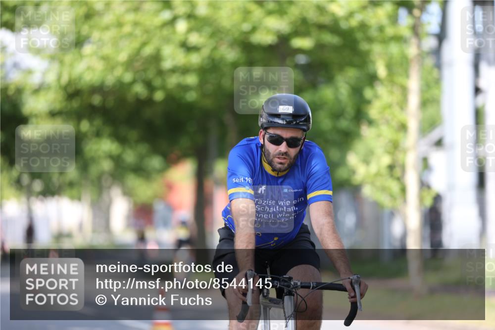 10.08.2025 - GEWOBA Citytriathlon Bremen Yannick Fuchs http://msf.ph/oto/8544145 10.08.2025 10:56:09 Radfahren 69, 99, 119, 429, 464, 466, 485, 497 meine-sportfotos.de