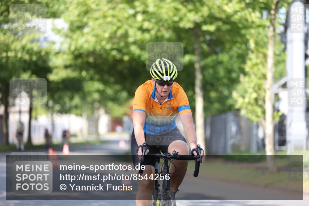 10.08.2025 - GEWOBA Citytriathlon Bremen Yannick Fuchs http://msf.ph/oto/8544256 10.08.2025 10:56:33 Radfahren 31, 67, 115, 203, 401, 447, 455 meine-sportfotos.de