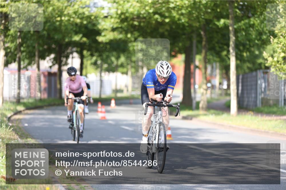 10.08.2025 - GEWOBA Citytriathlon Bremen Yannick Fuchs http://msf.ph/oto/8544286 10.08.2025 10:56:40 Radfahren 31, 67, 145, 203, 447, 455 meine-sportfotos.de