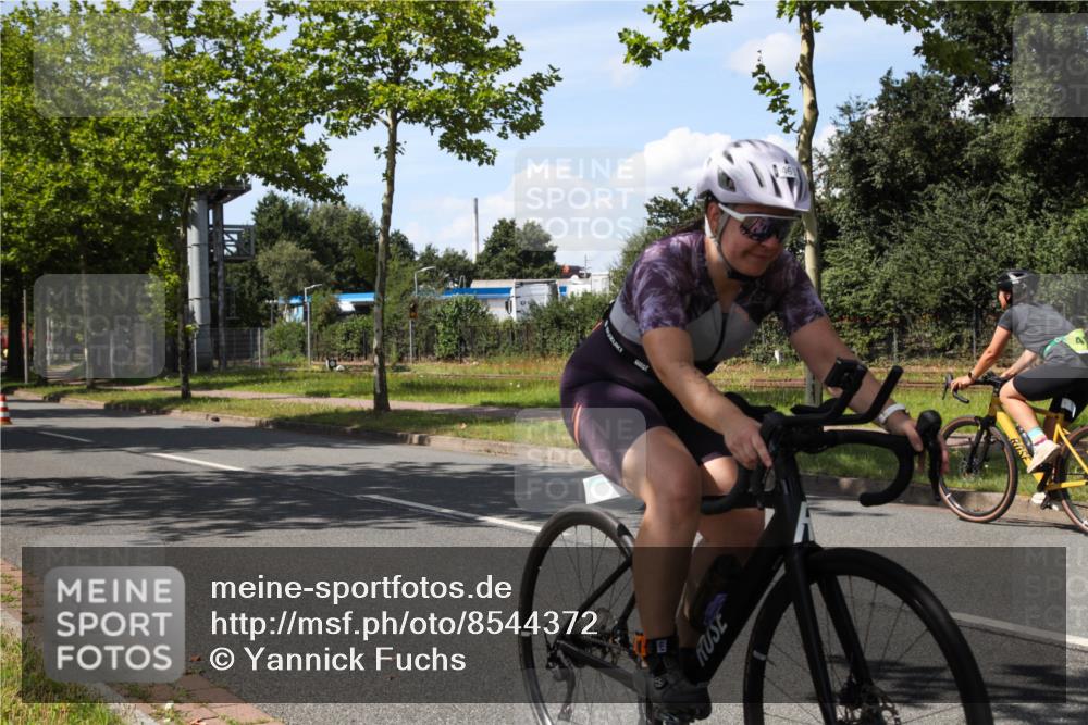 10.08.2025 - GEWOBA Citytriathlon Bremen Yannick Fuchs http://msf.ph/oto/8544372 10.08.2025 14:49:36 Radfahren 6, 169, 286, 305, 328, 377, 402, 429, 461, 466, 491, 517 meine-sportfotos.de