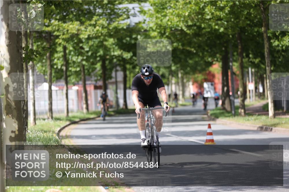 10.08.2025 - GEWOBA Citytriathlon Bremen Yannick Fuchs http://msf.ph/oto/8544384 10.08.2025 12:54:29 Radfahren 580, 582, 618, 634, 707, 740, 783, 789, 790, 826 meine-sportfotos.de