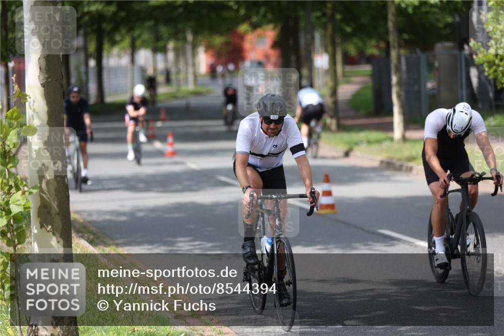 10.08.2025 - GEWOBA Citytriathlon Bremen Yannick Fuchs http://msf.ph/oto/8544394 10.08.2025 12:54:38 Radfahren 580, 582, 634, 736, 783, 789, 790, 826 meine-sportfotos.de