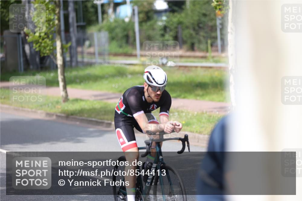 10.08.2025 - GEWOBA Citytriathlon Bremen Yannick Fuchs http://msf.ph/oto/8544413 10.08.2025 12:54:41 Radfahren 580, 582, 634, 736, 783, 789, 790, 826 meine-sportfotos.de