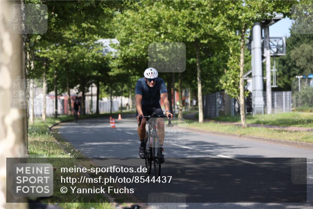 10.08.2025 - GEWOBA Citytriathlon Bremen Yannick Fuchs http://msf.ph/oto/8544437 10.08.2025 10:57:47 Radfahren 35, 159, 215, 458 meine-sportfotos.de
