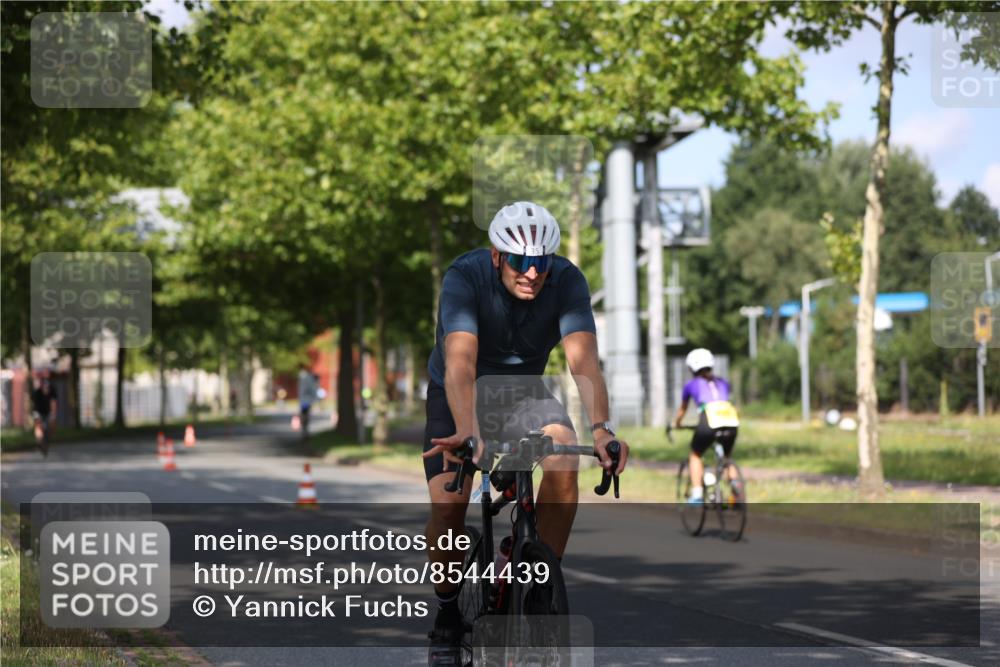 10.08.2025 - GEWOBA Citytriathlon Bremen Yannick Fuchs http://msf.ph/oto/8544439 10.08.2025 10:57:48 Radfahren 35, 159, 215, 458 meine-sportfotos.de
