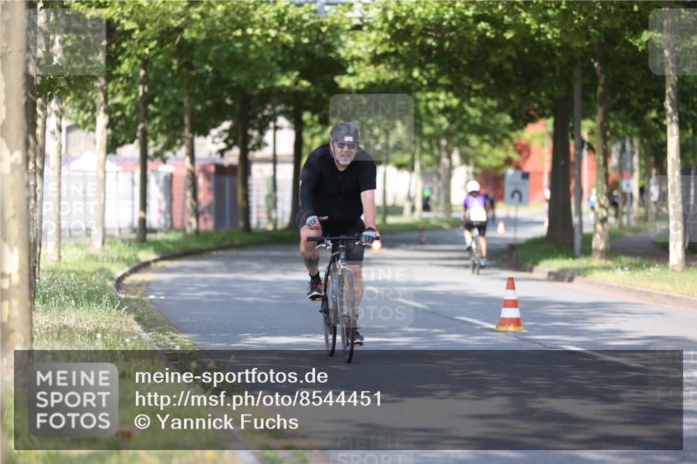 10.08.2025 - GEWOBA Citytriathlon Bremen Yannick Fuchs http://msf.ph/oto/8544451 10.08.2025 10:57:52 Radfahren 35, 143, 159, 215, 458 meine-sportfotos.de