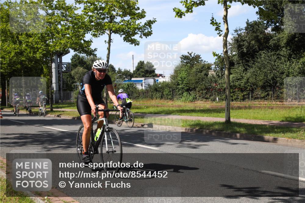 10.08.2025 - GEWOBA Citytriathlon Bremen Yannick Fuchs http://msf.ph/oto/8544452 10.08.2025 14:50:27 Radfahren 231, 416, 504 meine-sportfotos.de