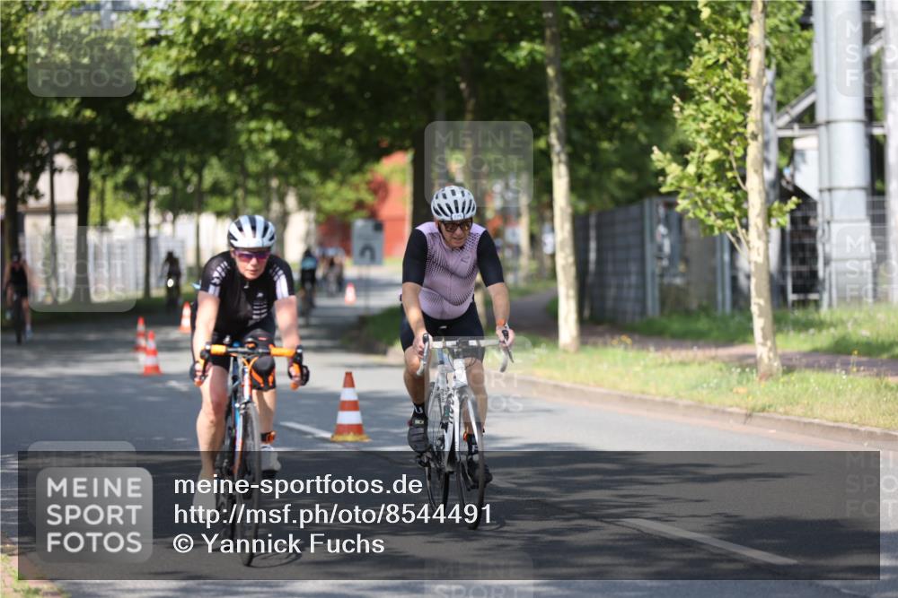 10.08.2025 - GEWOBA Citytriathlon Bremen Yannick Fuchs http://msf.ph/oto/8544491 10.08.2025 10:58:06 Radfahren 1, 125, 143, 185, 443, 445, 453, 472, 493, 513 meine-sportfotos.de