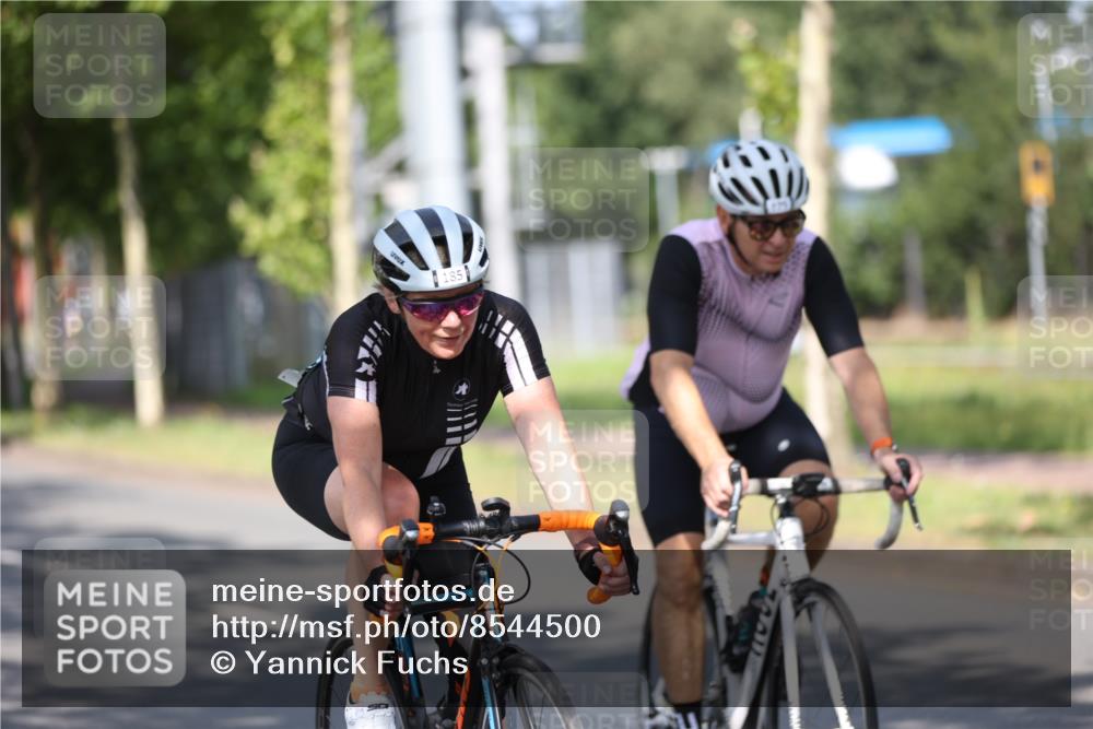 10.08.2025 - GEWOBA Citytriathlon Bremen Yannick Fuchs http://msf.ph/oto/8544500 10.08.2025 10:58:07 Radfahren 1, 125, 143, 185, 443, 445, 453, 472, 493, 513 meine-sportfotos.de