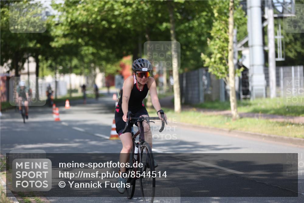 10.08.2025 - GEWOBA Citytriathlon Bremen Yannick Fuchs http://msf.ph/oto/8544514 10.08.2025 10:58:12 Radfahren 1, 125, 143, 165, 185, 402, 443, 445, 453, 472, 493, 513 meine-sportfotos.de