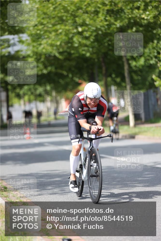 10.08.2025 - GEWOBA Citytriathlon Bremen Yannick Fuchs http://msf.ph/oto/8544519 10.08.2025 12:55:02 Radfahren 563, 591, 632, 714, 728, 761, 766, 781, 794, 877, 1015, 1029 meine-sportfotos.de
