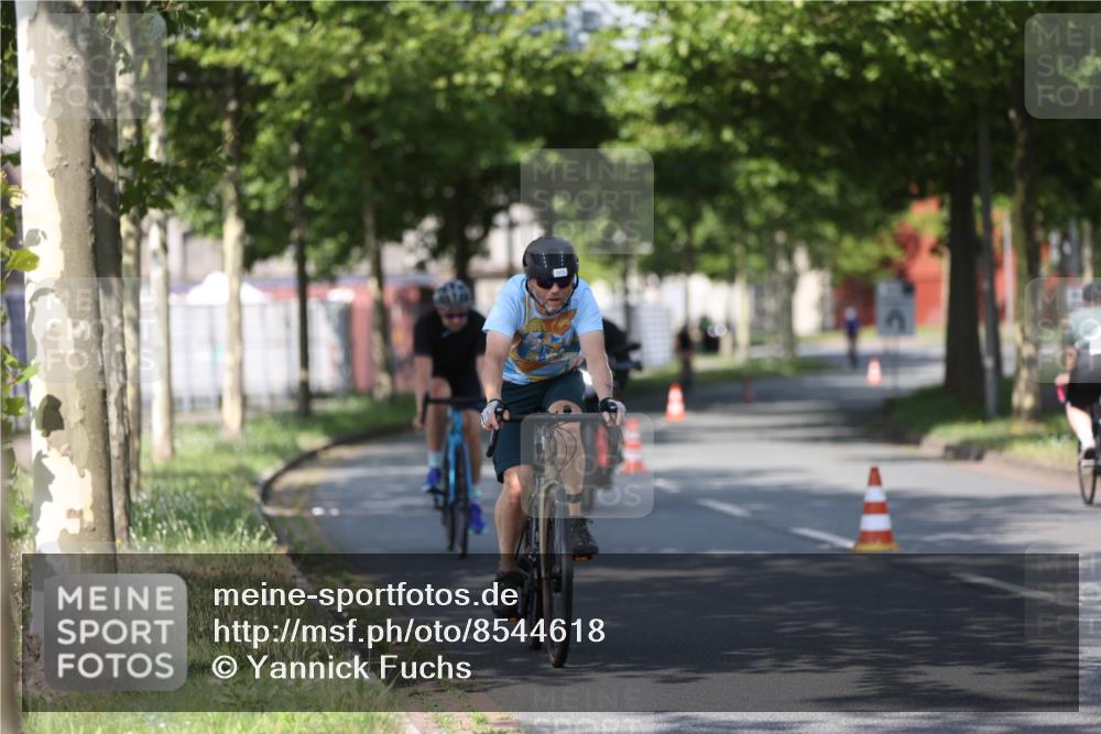 10.08.2025 - GEWOBA Citytriathlon Bremen Yannick Fuchs http://msf.ph/oto/8544618 10.08.2025 10:58:22 Radfahren 1, 95, 165, 221, 402, 443, 445, 453, 472, 493, 506, 513 meine-sportfotos.de