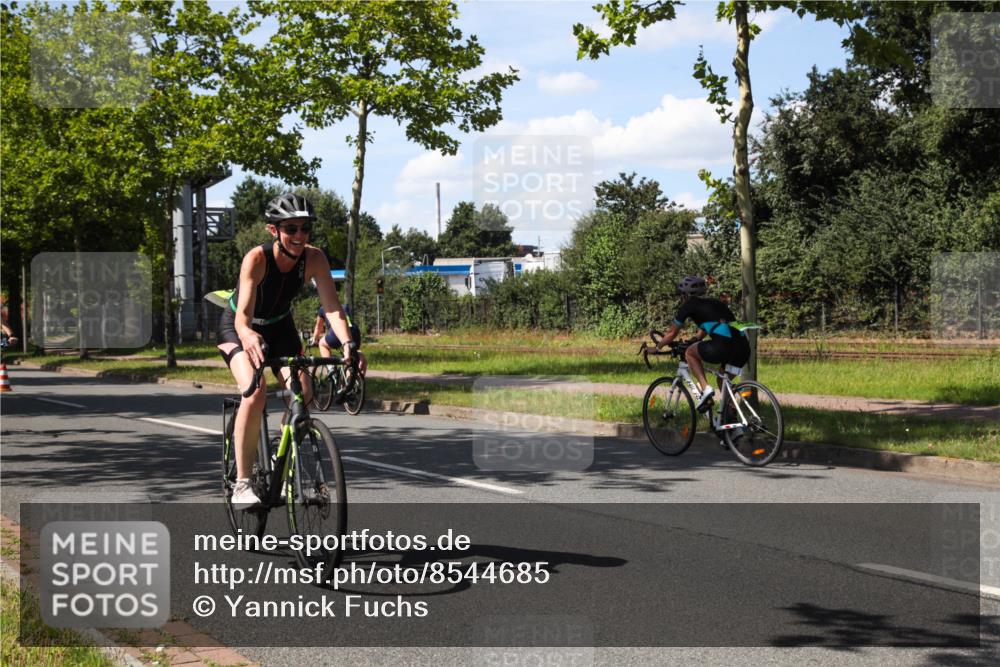 10.08.2025 - GEWOBA Citytriathlon Bremen Yannick Fuchs http://msf.ph/oto/8544685 10.08.2025 14:53:00 Radfahren 376, 378, 385, 463, 510 meine-sportfotos.de