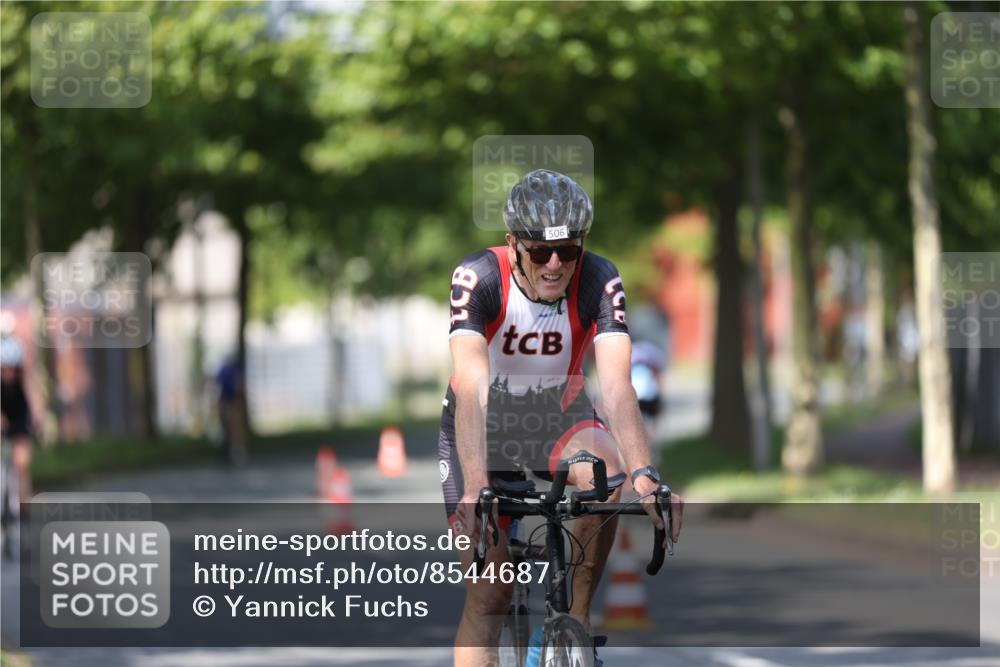 10.08.2025 - GEWOBA Citytriathlon Bremen Yannick Fuchs http://msf.ph/oto/8544687 10.08.2025 10:58:28 Radfahren 1, 95, 165, 221, 402, 472, 506, 513 meine-sportfotos.de
