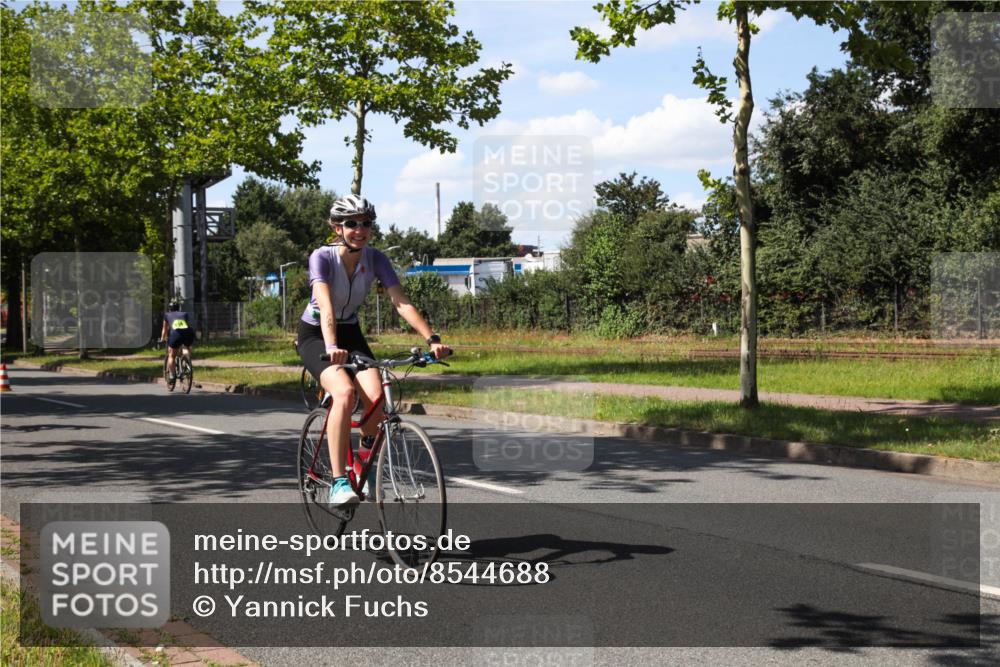 10.08.2025 - GEWOBA Citytriathlon Bremen Yannick Fuchs http://msf.ph/oto/8544688 10.08.2025 14:53:02 Radfahren 376, 378, 385, 463, 510 meine-sportfotos.de