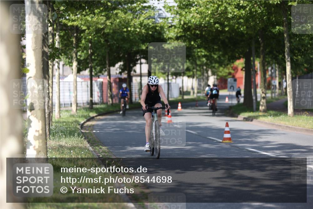 10.08.2025 - GEWOBA Citytriathlon Bremen Yannick Fuchs http://msf.ph/oto/8544698 10.08.2025 10:58:30 Radfahren 1, 95, 165, 221, 402, 506, 513 meine-sportfotos.de