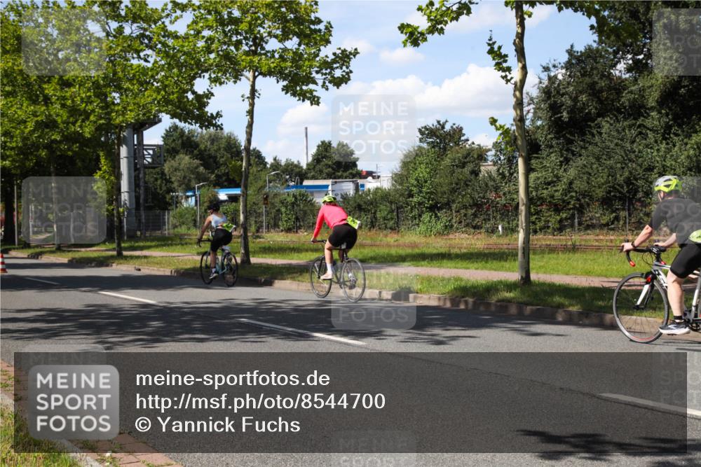 10.08.2025 - GEWOBA Citytriathlon Bremen Yannick Fuchs http://msf.ph/oto/8544700 10.08.2025 14:53:10 Radfahren 188, 376, 385, 463 meine-sportfotos.de