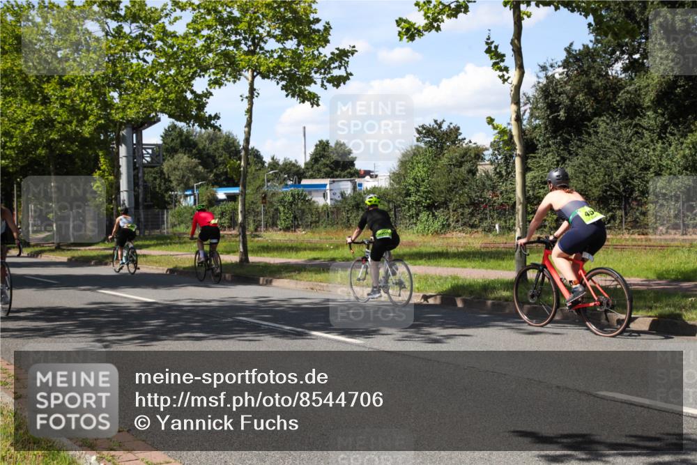 10.08.2025 - GEWOBA Citytriathlon Bremen Yannick Fuchs http://msf.ph/oto/8544706 10.08.2025 14:53:11 Radfahren 188, 376, 385, 463 meine-sportfotos.de