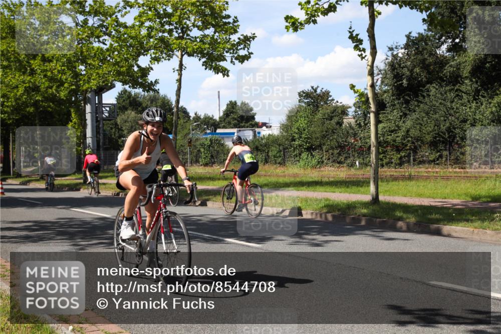 10.08.2025 - GEWOBA Citytriathlon Bremen Yannick Fuchs http://msf.ph/oto/8544708 10.08.2025 14:53:11 Radfahren 188, 376, 385, 463 meine-sportfotos.de