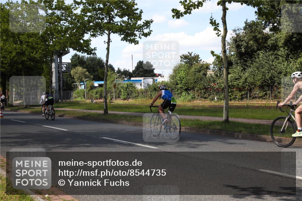 10.08.2025 - GEWOBA Citytriathlon Bremen Yannick Fuchs http://msf.ph/oto/8544735 10.08.2025 14:53:32 Radfahren 188, 419, 501 meine-sportfotos.de