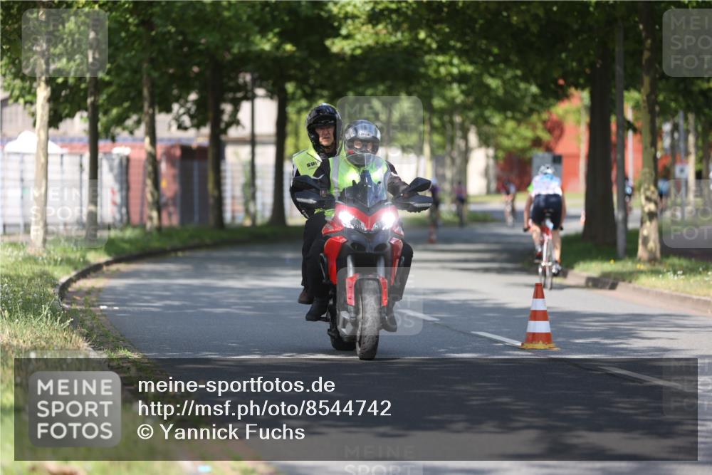 10.08.2025 - GEWOBA Citytriathlon Bremen Yannick Fuchs http://msf.ph/oto/8544742 10.08.2025 10:58:40 Radfahren 57, 95, 191, 221, 450 meine-sportfotos.de
