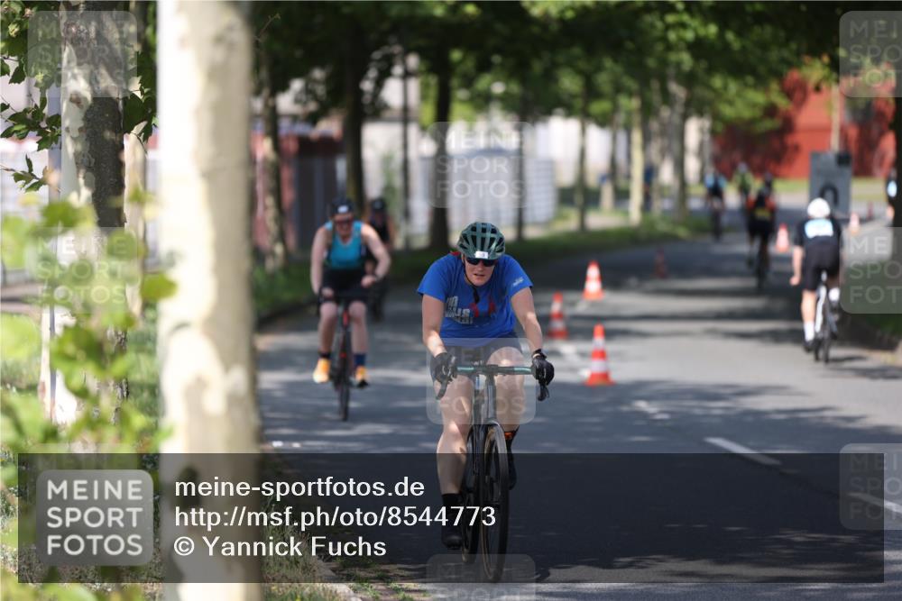 10.08.2025 - GEWOBA Citytriathlon Bremen Yannick Fuchs http://msf.ph/oto/8544773 10.08.2025 10:59:42 Radfahren 59, 417, 463, 475 meine-sportfotos.de