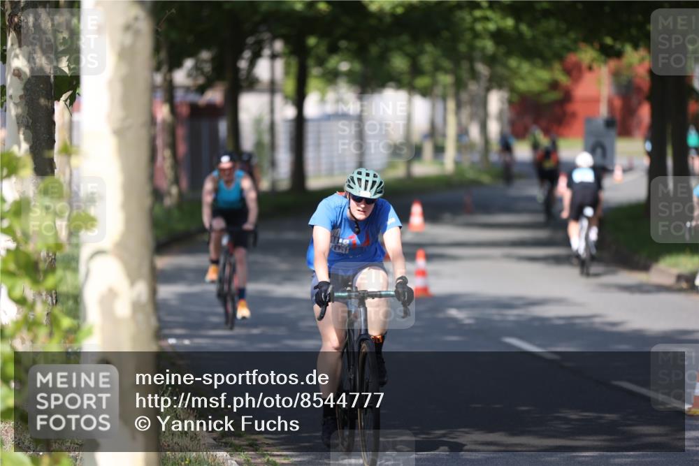 10.08.2025 - GEWOBA Citytriathlon Bremen Yannick Fuchs http://msf.ph/oto/8544777 10.08.2025 10:59:42 Radfahren 59, 417, 463, 475 meine-sportfotos.de