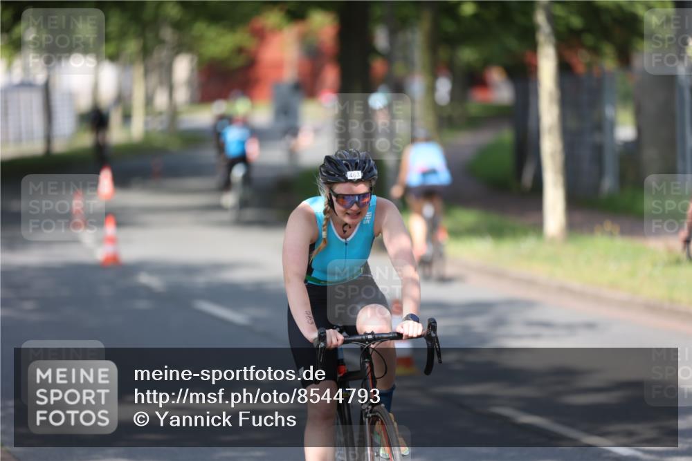 10.08.2025 - GEWOBA Citytriathlon Bremen Yannick Fuchs http://msf.ph/oto/8544793 10.08.2025 10:59:45 Radfahren 47, 59, 141, 417, 463, 475, 498 meine-sportfotos.de