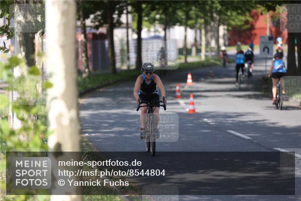 10.08.2025 - GEWOBA Citytriathlon Bremen Yannick Fuchs http://msf.ph/oto/8544804 10.08.2025 10:59:46 Radfahren 47, 59, 141, 417, 463, 475, 498 meine-sportfotos.de