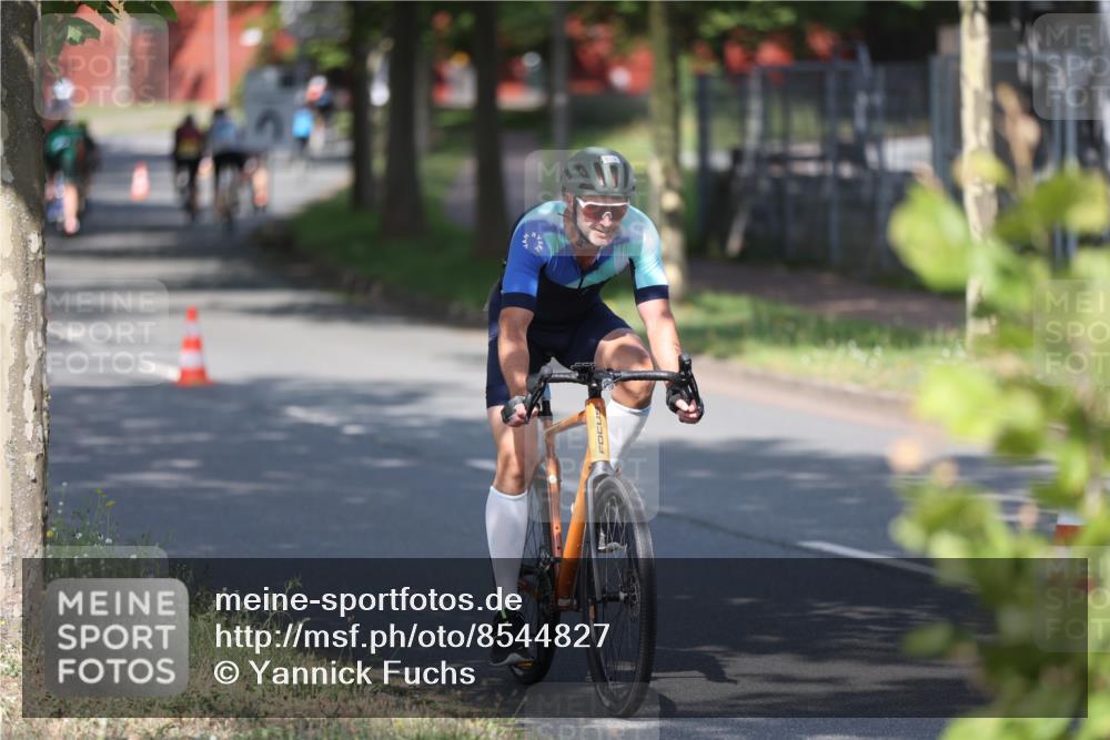 10.08.2025 - GEWOBA Citytriathlon Bremen Yannick Fuchs http://msf.ph/oto/8544827 10.08.2025 10:59:54 Radfahren 47, 141, 197, 201, 417, 475, 498 meine-sportfotos.de