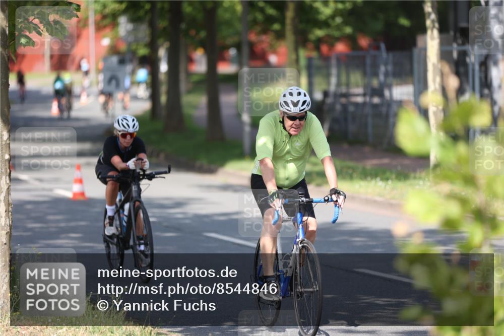 10.08.2025 - GEWOBA Citytriathlon Bremen Yannick Fuchs http://msf.ph/oto/8544846 10.08.2025 10:59:56 Radfahren 47, 141, 197, 201, 417, 475, 482, 498 meine-sportfotos.de