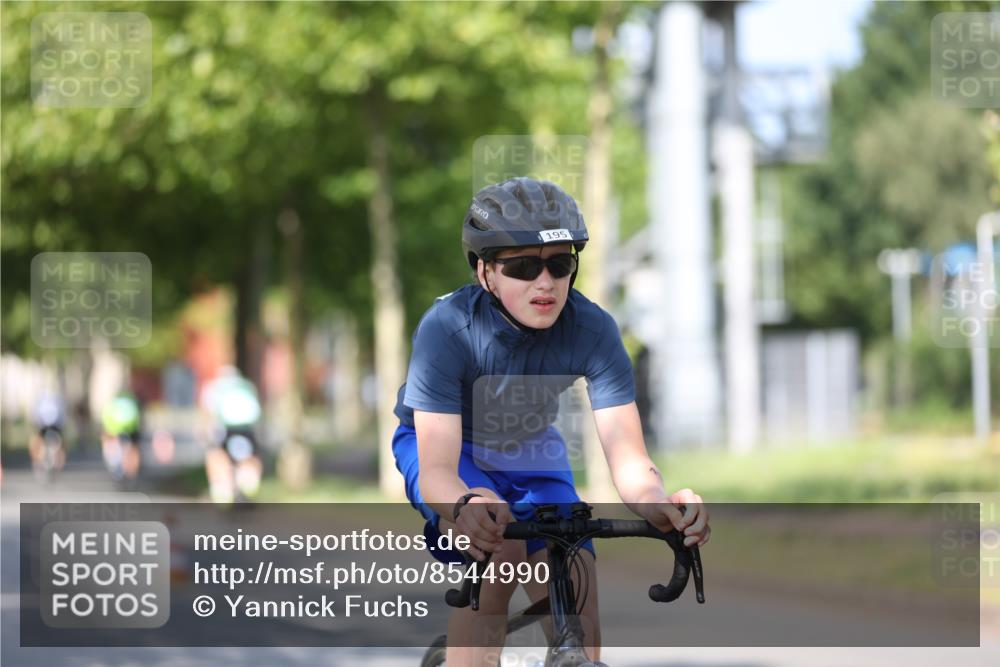 10.08.2025 - GEWOBA Citytriathlon Bremen Yannick Fuchs http://msf.ph/oto/8544990 10.08.2025 11:02:25 Radfahren 61, 195, 237, 484 meine-sportfotos.de