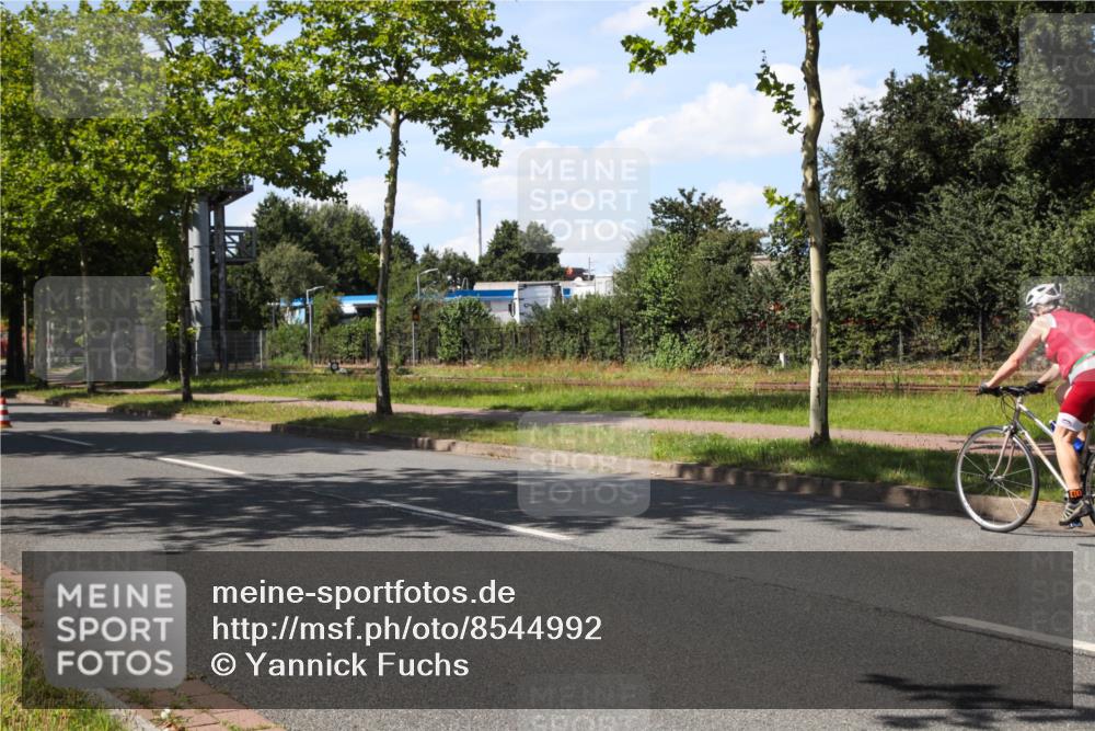 10.08.2025 - GEWOBA Citytriathlon Bremen Yannick Fuchs http://msf.ph/oto/8544992 10.08.2025 14:58:29 Radfahren 421 meine-sportfotos.de