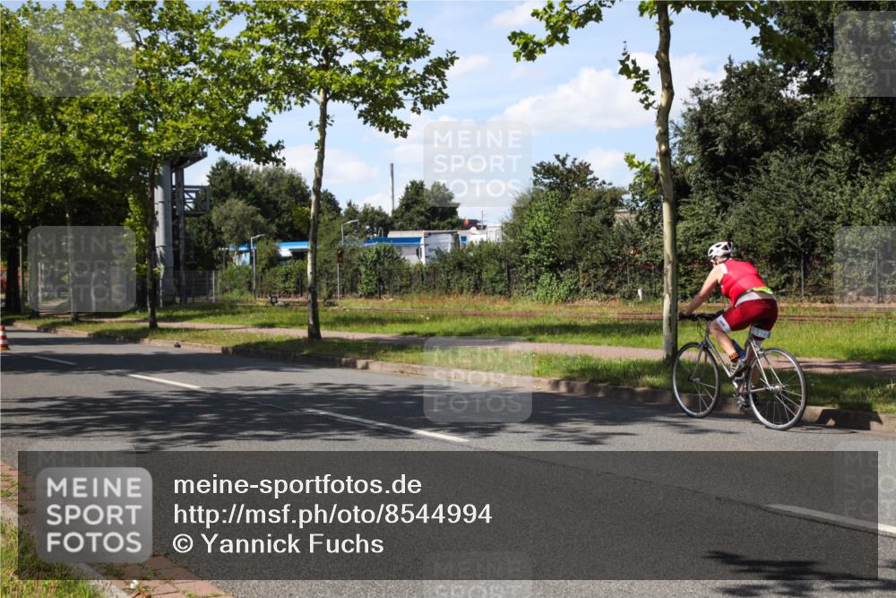 10.08.2025 - GEWOBA Citytriathlon Bremen Yannick Fuchs http://msf.ph/oto/8544994 10.08.2025 14:58:29 Radfahren 421 meine-sportfotos.de