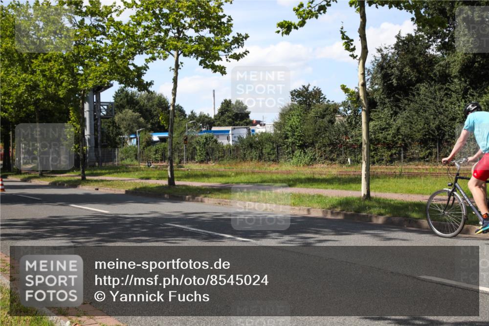 10.08.2025 - GEWOBA Citytriathlon Bremen Yannick Fuchs http://msf.ph/oto/8545024 10.08.2025 15:01:46 Radfahren  meine-sportfotos.de