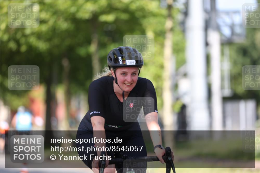 10.08.2025 - GEWOBA Citytriathlon Bremen Yannick Fuchs http://msf.ph/oto/8545057 10.08.2025 11:02:38 Radfahren 23, 53, 61, 135, 223, 237, 484 meine-sportfotos.de