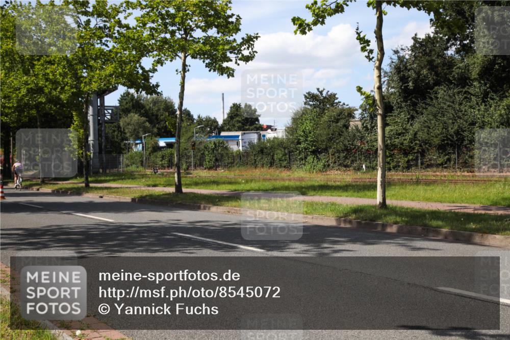 10.08.2025 - GEWOBA Citytriathlon Bremen Yannick Fuchs http://msf.ph/oto/8545072 10.08.2025 15:03:41 Radfahren  meine-sportfotos.de