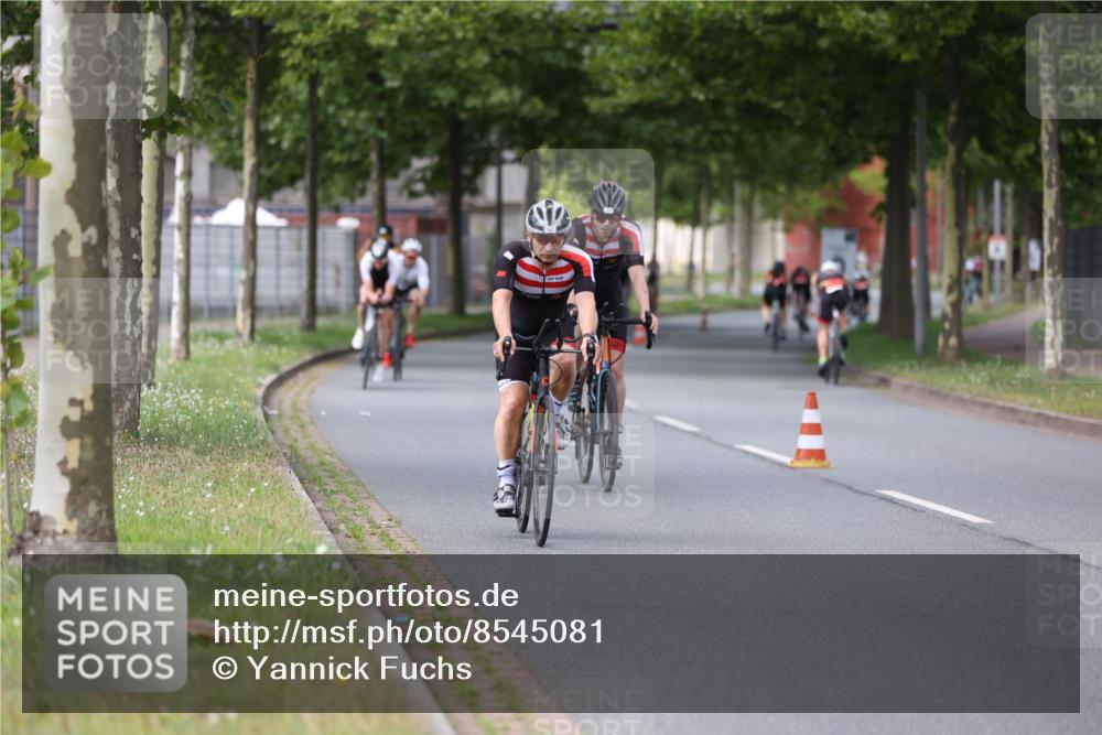 10.08.2025 - GEWOBA Citytriathlon Bremen Yannick Fuchs http://msf.ph/oto/8545081 10.08.2025 12:56:29 Radfahren 555, 567, 678, 706, 721, 737, 749, 764, 772, 782, 814, 831, 844 meine-sportfotos.de
