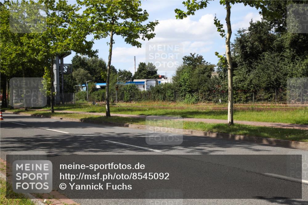 10.08.2025 - GEWOBA Citytriathlon Bremen Yannick Fuchs http://msf.ph/oto/8545092 10.08.2025 15:03:44 Radfahren  meine-sportfotos.de