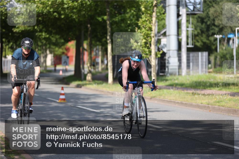 10.08.2025 - GEWOBA Citytriathlon Bremen Yannick Fuchs http://msf.ph/oto/8545178 10.08.2025 11:03:22 Radfahren 27, 55, 175, 177, 189, 415, 496 meine-sportfotos.de