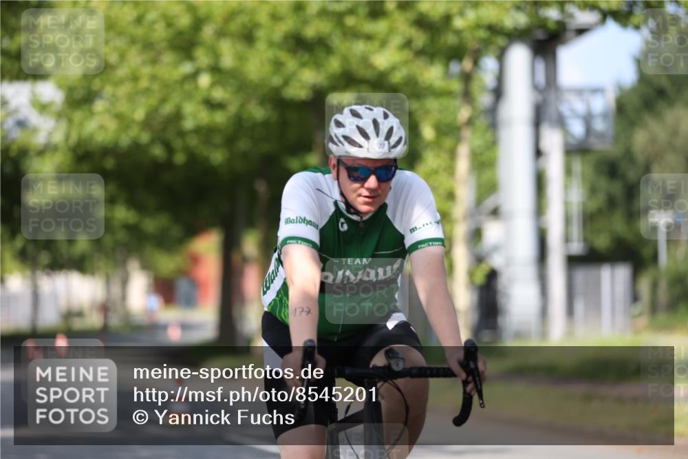 10.08.2025 - GEWOBA Citytriathlon Bremen Yannick Fuchs http://msf.ph/oto/8545201 10.08.2025 11:03:25 Radfahren 27, 55, 175, 177, 189, 496 meine-sportfotos.de