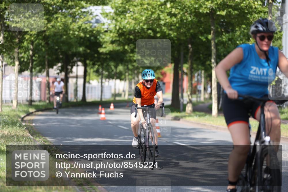 10.08.2025 - GEWOBA Citytriathlon Bremen Yannick Fuchs http://msf.ph/oto/8545224 10.08.2025 11:03:38 Radfahren 13, 55, 167 meine-sportfotos.de