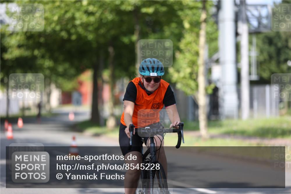 10.08.2025 - GEWOBA Citytriathlon Bremen Yannick Fuchs http://msf.ph/oto/8545228 10.08.2025 11:03:39 Radfahren 13, 55, 167 meine-sportfotos.de