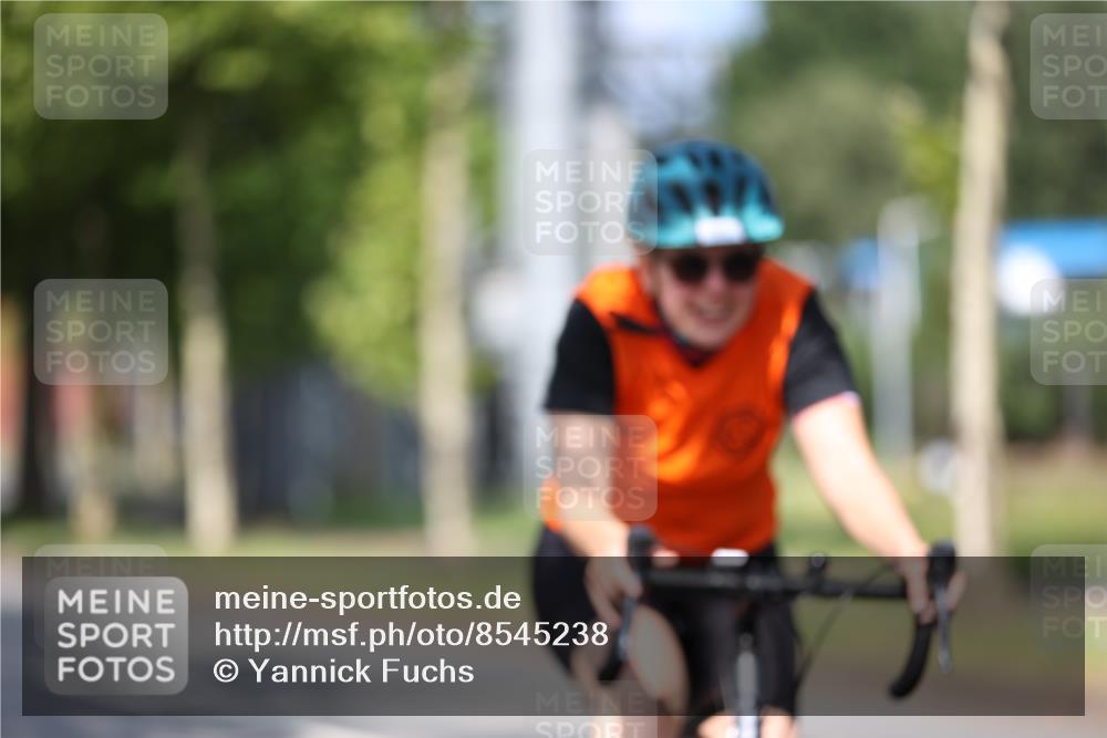 10.08.2025 - GEWOBA Citytriathlon Bremen Yannick Fuchs http://msf.ph/oto/8545238 10.08.2025 11:03:39 Radfahren 13, 55, 167 meine-sportfotos.de