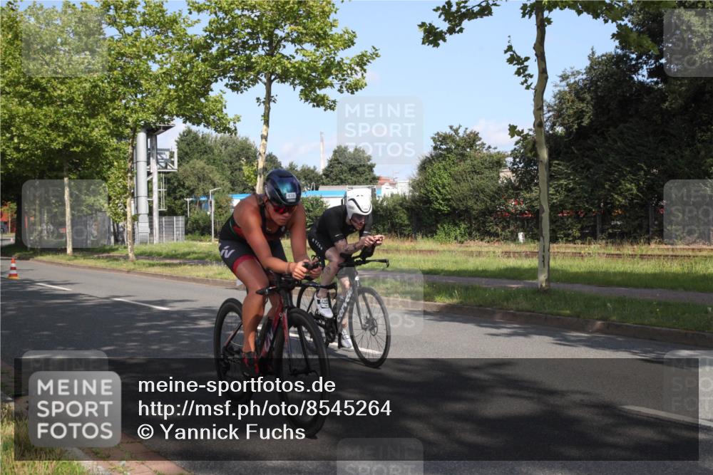 10.08.2025 - GEWOBA Citytriathlon Bremen Yannick Fuchs http://msf.ph/oto/8545264 10.08.2025 10:25:15 Radfahren 368, 438 meine-sportfotos.de